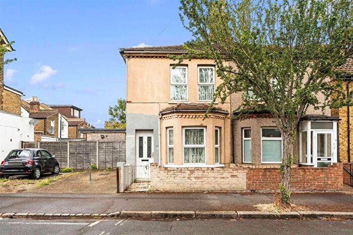 3 Bedroom End Of Terrace House For Sale In Selhurst Place, London, SE25