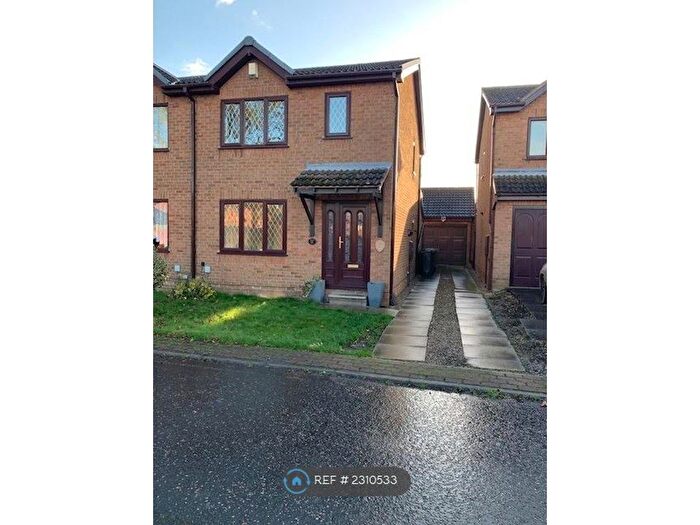 3 Bedroom Semi-Detached House To Rent In Ings View, Methley, Leeds, LS26