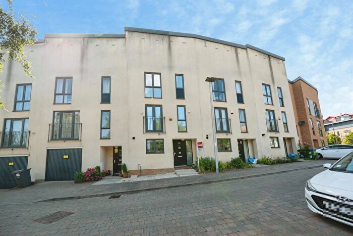 4 Bedroom Town House For Sale In Braybrook Crescent, West Bromwich, B70
