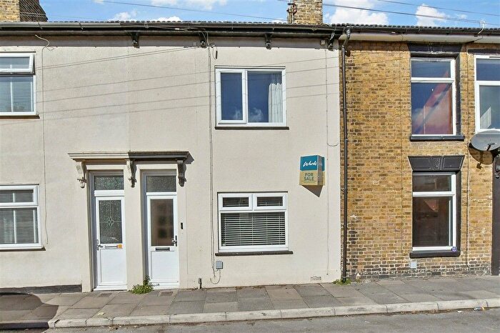 3 Bedroom Terraced House For Sale In Alexandra Road, Sheerness, Kent, ME12