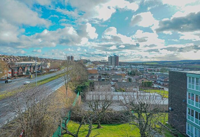 2 Bedroom Apartment To Rent In Bodmin Court, Gateshead, Tyne And Wear, NE9