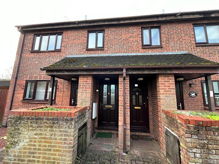 1 Bedroom Flat To Rent In Queen Street, Brentwood, Essex, CM14