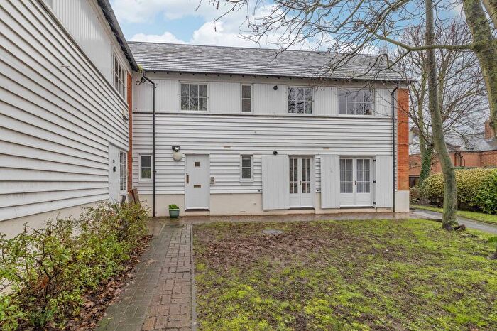 2 Bedroom Flat For Sale In Orient Place, Canterbury, Kent, CT2