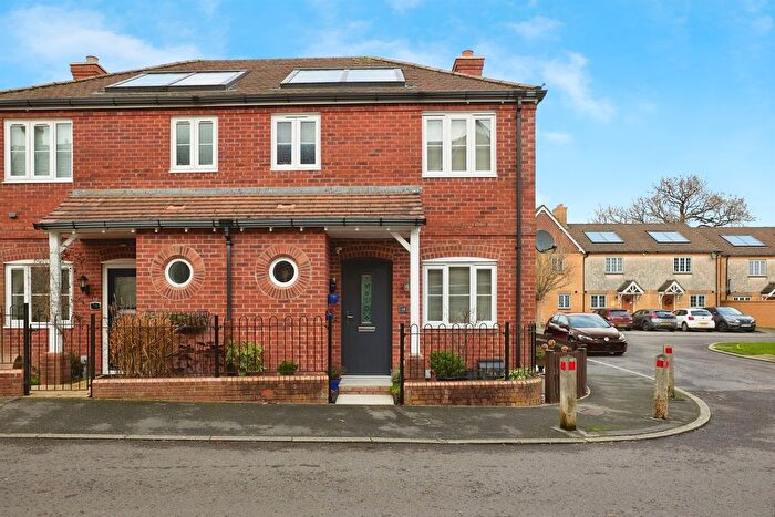 3 Bedroom Semi Detached House For Sale In Gower Road, Shaftesbury, SP7