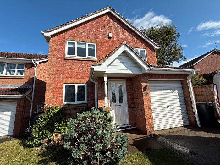 3 Bedroom Detached House To Rent In Finsbury Park Close, NG2