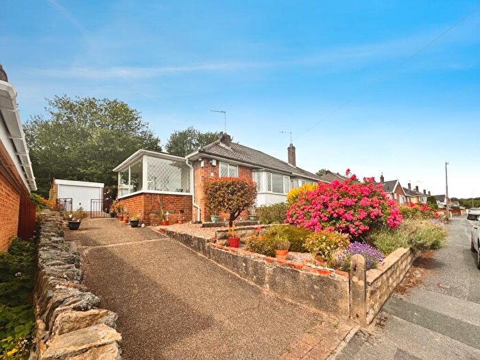3 Bedroom Bungalow For Sale In Pyenot Gardens, Cleckheaton, West Yorkshire, BD19