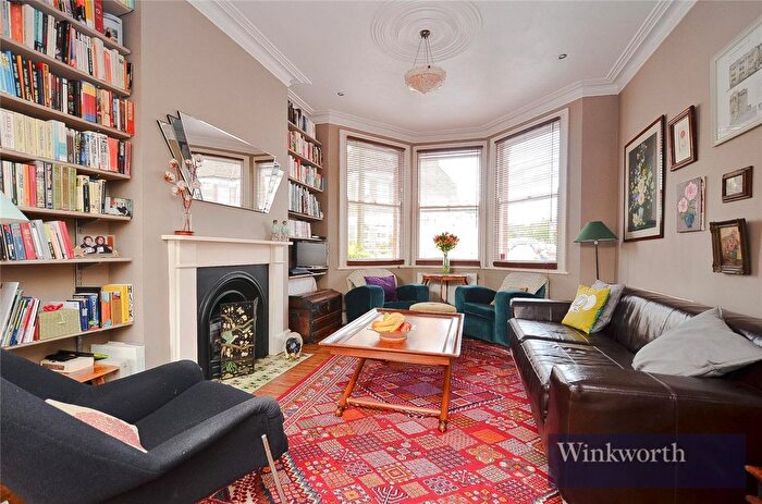 3 Bedroom Terraced House To Rent In Kirkstall Avenue, London, N17