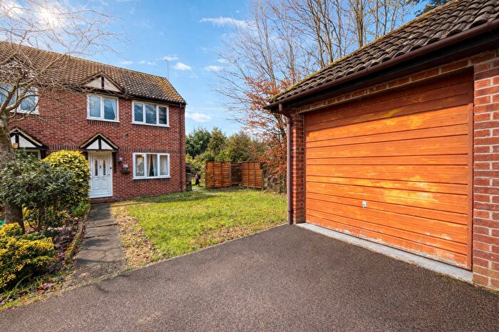 3 Bedroom End Of Terrace House For Sale In Olive Grove, Swindon, SN25