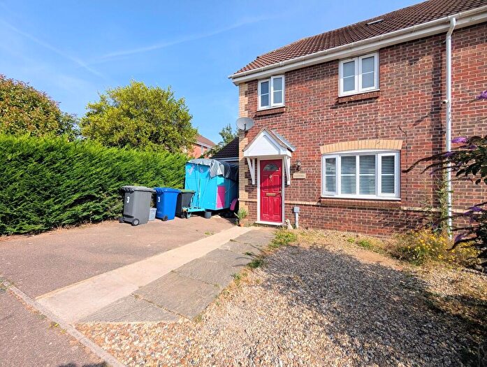 3 Bedroom Semi-Detached House For Sale In Worcester Close, Bury St. Edmunds, IP32