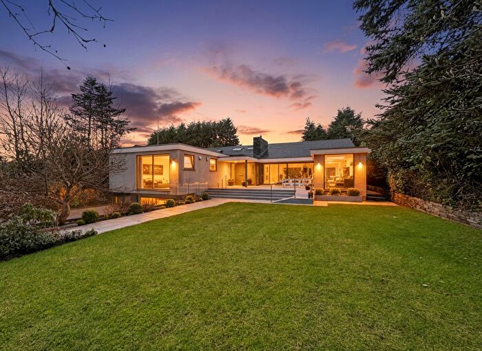 4 Bedroom Detached Bungalow For Sale In Old Hall Road, Salford, M7