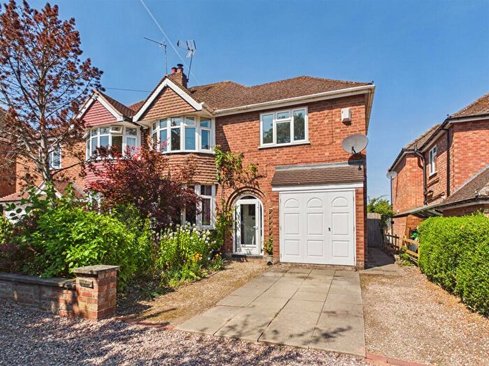 3 Bedroom Semi Detached House For Sale In Habberley Road, Bewdley, DY12