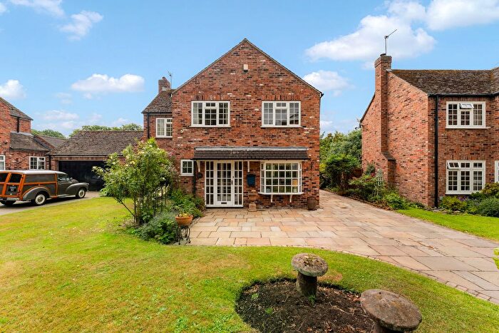 3 Bedroom Detached House For Sale In Millbank, Lymm, WA13
