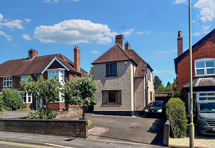 3 Bedroom Detached House For Sale In Station Road, Glenfield, LE3