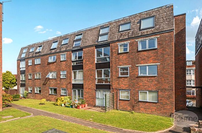 2 Bedroom Penthouse For Sale In Swan Street, Petersfield, Hampshire, GU32