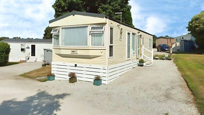 2 Bedroom Property For Sale In Greenbottom, Chacewater, Truro, Cornwall, TR4