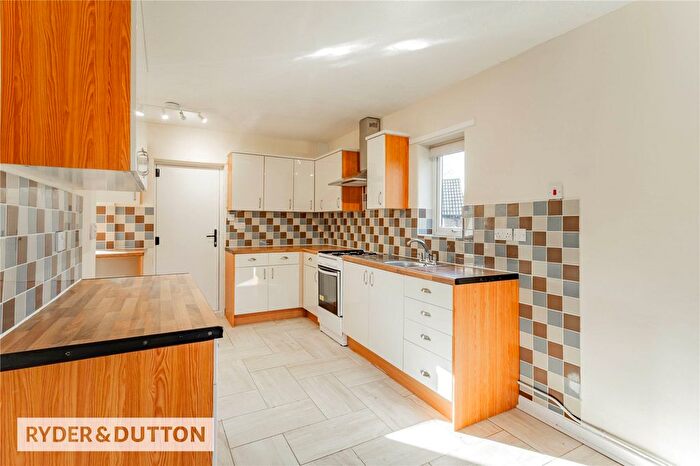 3 Bedroom Semi-Detached House For Sale In Winterford Road, Mossley, OL5