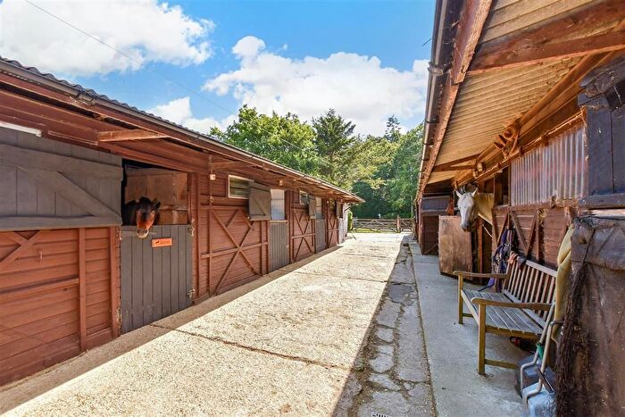 3 Bedroom Property For Sale In Rowlands Lane, Havenstreet, Ryde, Isle Of Wight, PO33