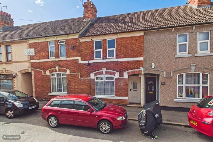 3 Bedroom Terraced House To Rent In Lawson Street, Kettering, Northamptonshire, NN16