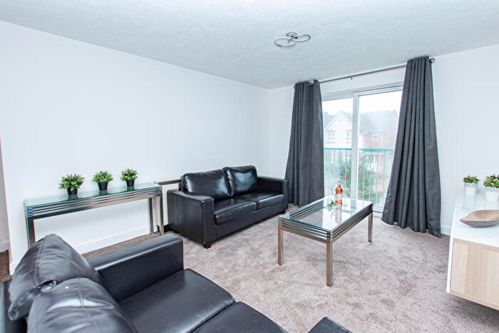 2 Bedroom Flat To Rent In Lyon Close, Maidenbower, Crawley, RH10