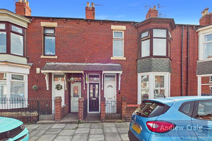 3 Bedroom Flat For Sale In Birchington Avenue, South Shields, NE33