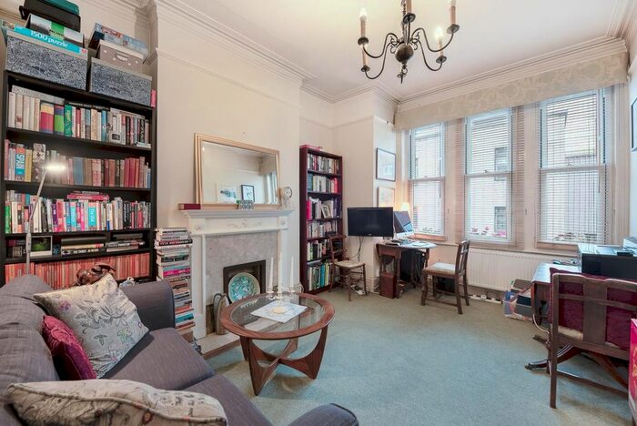 1 Bedroom Flat To Rent In Latchmere Road, London, SW11