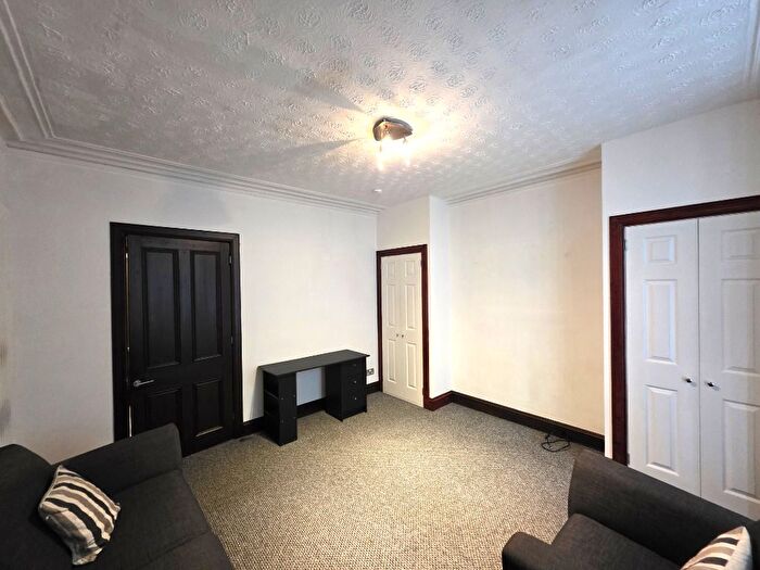 1 Bedroom Flat To Rent In Claremont Place, West End, Aberdeen, AB10