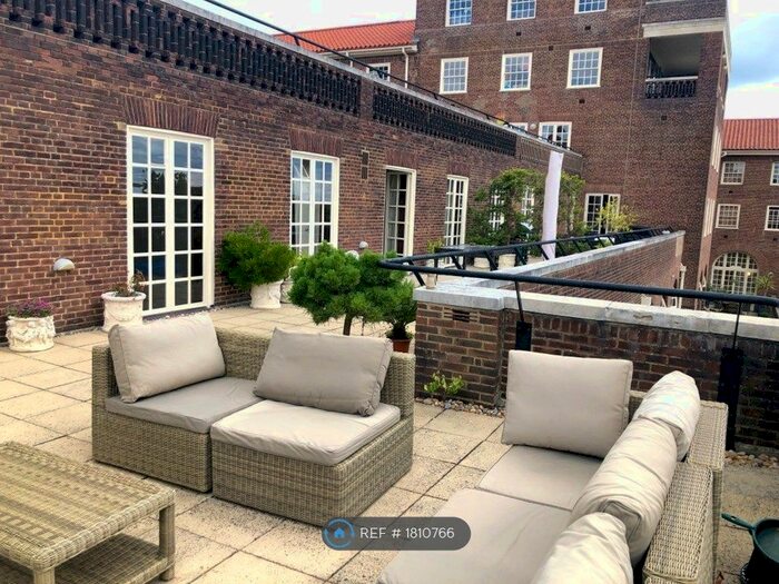 2 Bedroom Flat To Rent In Gilbert Scott Building, London, SW15