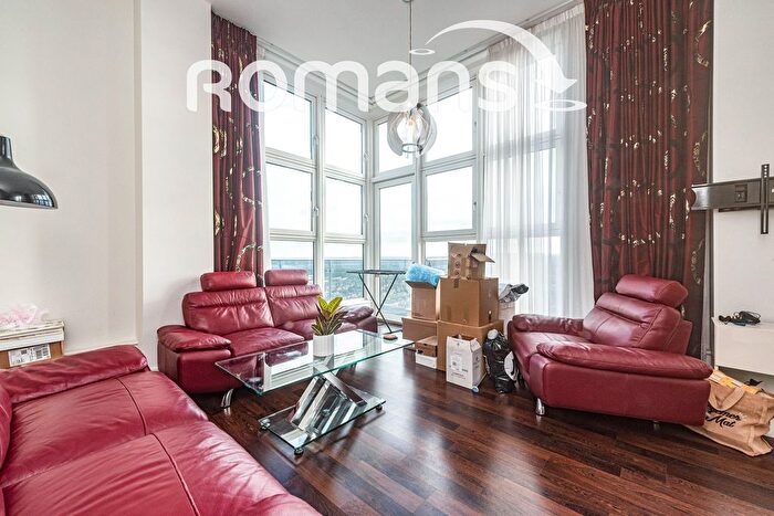 2 Bedroom Flat To Rent In Skyline Plaza, Alencon Link, Basingstoke, RG21