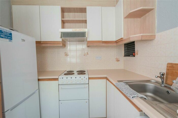 2 Bedroom Apartment To Rent In Thorgam Court, Grimsby, Lincolnshire, DN31