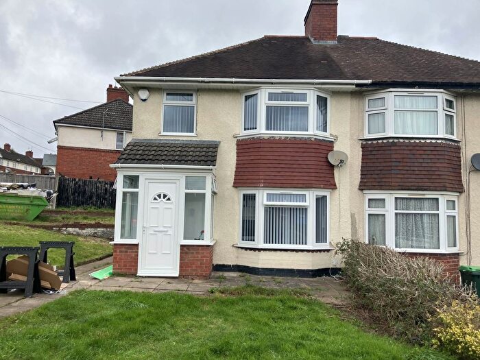 3 Bedroom Semi Detached House To Rent In Elizabeth Crescent, Oldbury, B68