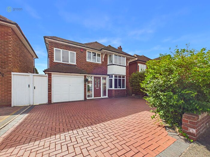 4 Bedroom Detached House For Sale In Marchmount Road, Sutton Coldfield, B72
