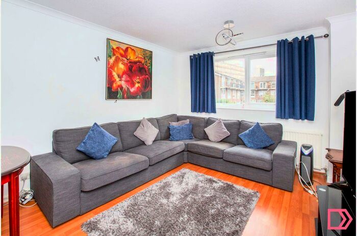 4 Bedroom Terraced House To Rent In Capstan Square, London, London, E14