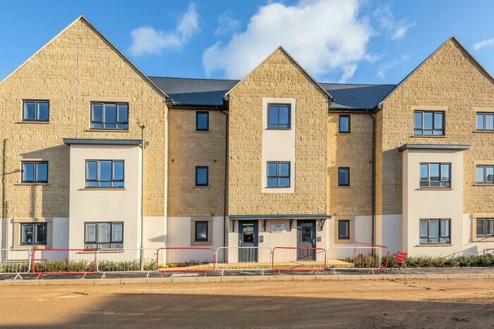 2 Bedroom Apartment To Rent In Carterton, Oxfordshire, OX18