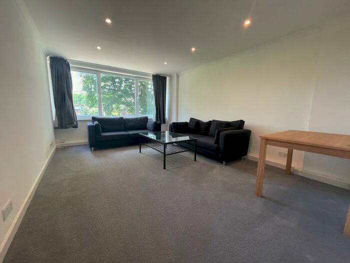 2 Bedroom Apartment To Rent In Colney Hatch Lane, Muswell Hill, N10