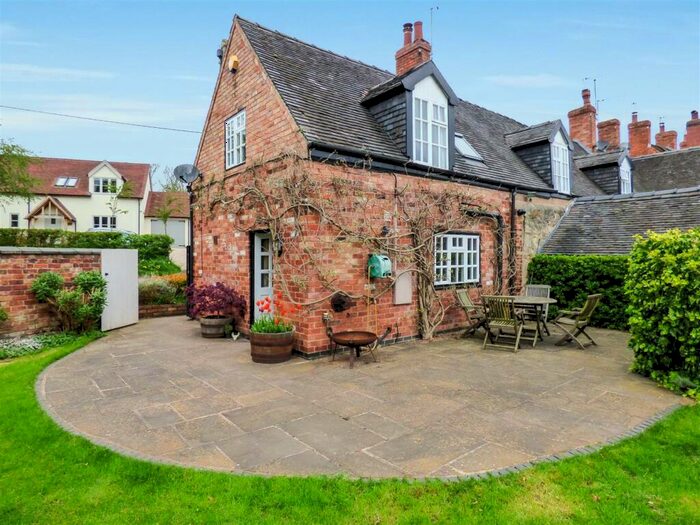 2 Bedroom Cottage To Rent In Bulls Head Row, Wilson, DE73