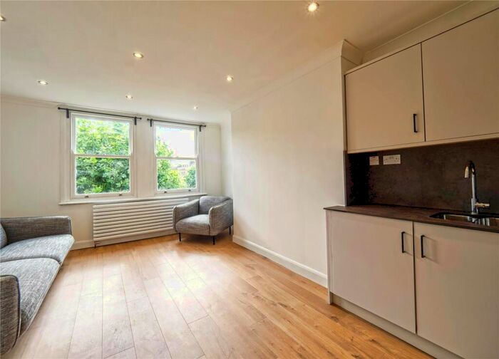 2 Bedroom Apartment To Rent In Lady Margaret Road, London, NW5