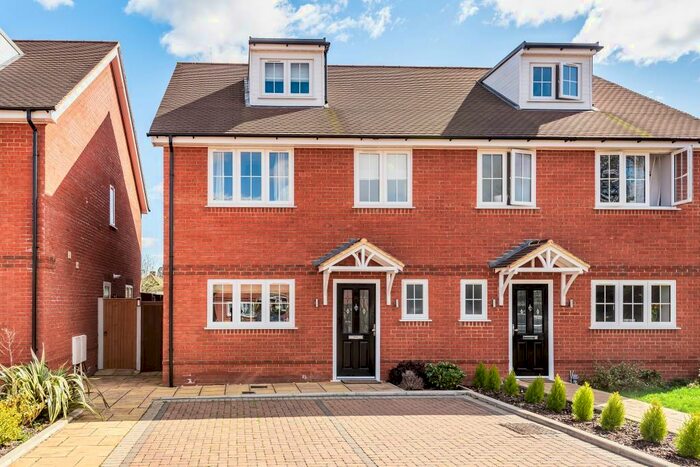 4 Bedroom Semi-Detached House To Rent In Cressex Square, High Wycombe, HP12