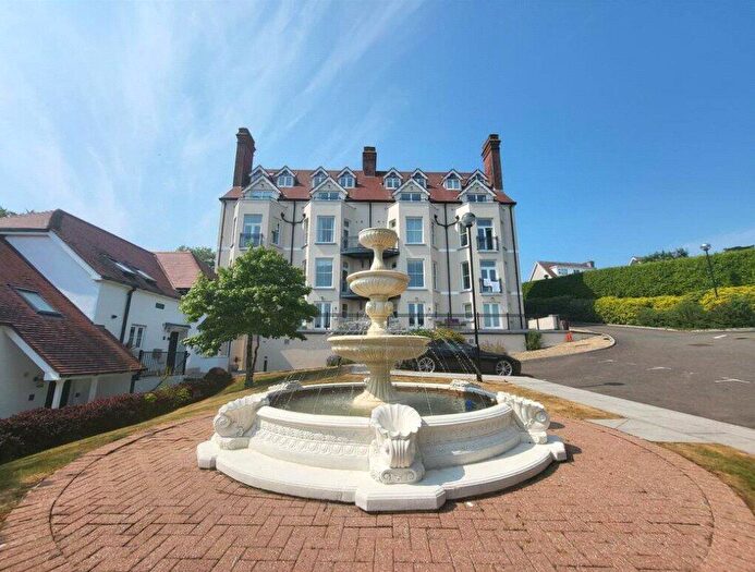 2 Bedroom Flat For Sale In Narberth Road, Tenby, Pembrokeshire, SA70