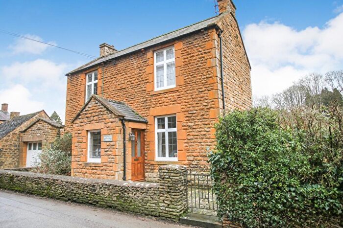 3 Bedroom Detached House For Sale In High Street, Blockley, Moreton-in-Marsh, Gloucestershire., GL56