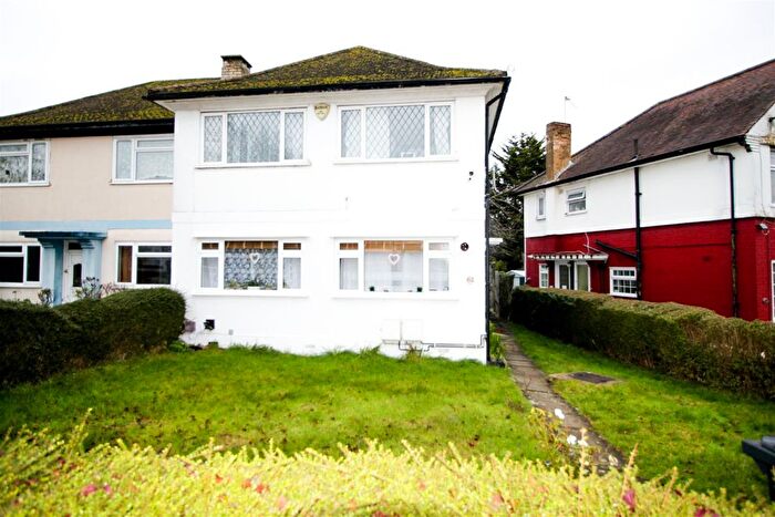 2 Bedroom Maisonette For Sale In Goring Way, Greenford, UB6