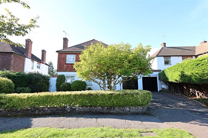 4 Bedroom Detached House To Rent In Lyndhurst Drive, Sevenoaks, TN13