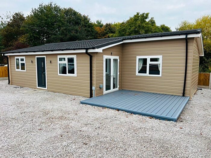 2 Bedroom Lodge For Sale In Digbeth Lane, Claverley, Wolverhampton, WV5