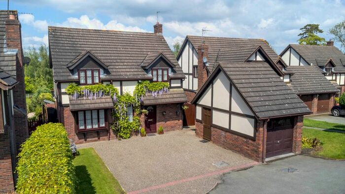 4 Bedroom Detached House For Sale In Crew Green, Shrewsbury, SY5