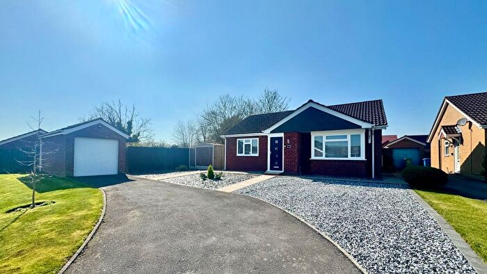 2 Bedroom Detached Bungalow For Sale In Jessop Close, Cherry Willingham, Lincoln, LN3