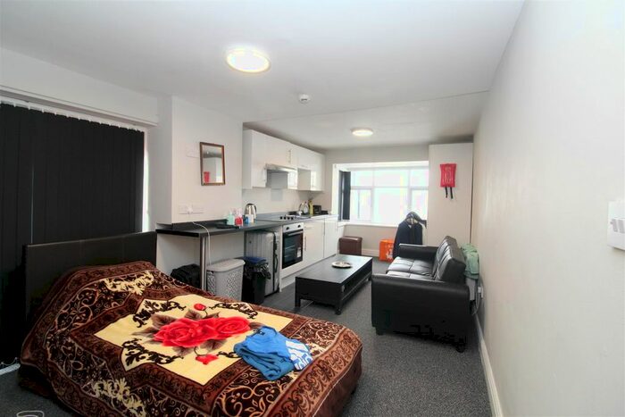 1 Bedroom Flat To Rent In Llantrisant Street, Cathays, Cardiff, CF24