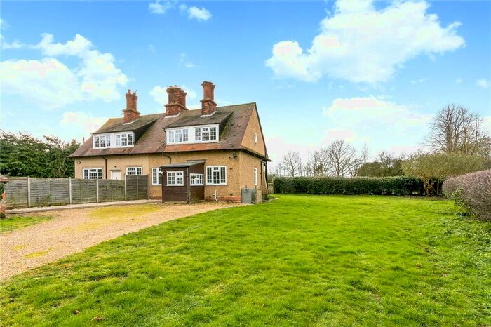 3 Bedroom Semi-Detached House To Rent In Church Cottages, Nuneham Courtenay, Oxford, OX44