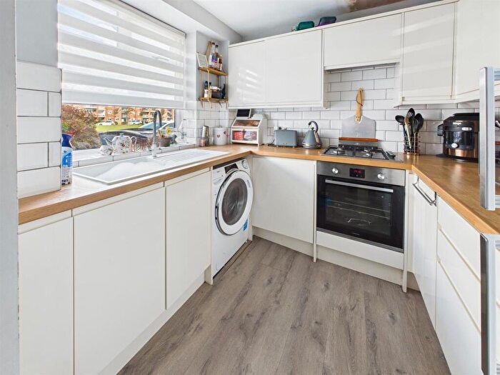 3 Bedroom Terraced House For Sale In Curlew Way, Wirral, CH46
