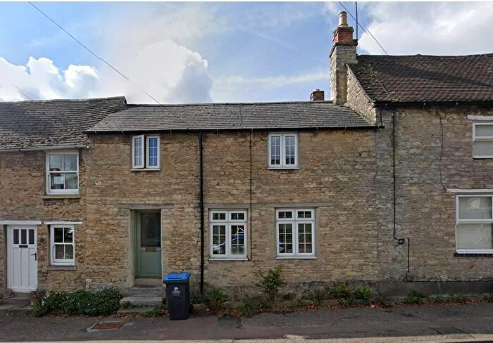 2 Bedroom Cottage To Rent In Newland, Witney, OX28