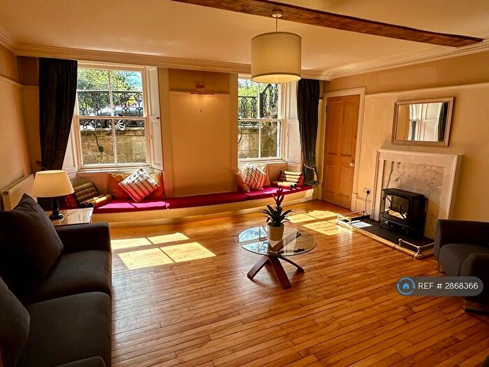 2 Bedroom Flat To Rent In Belmont Crescent, Glasgow, G12