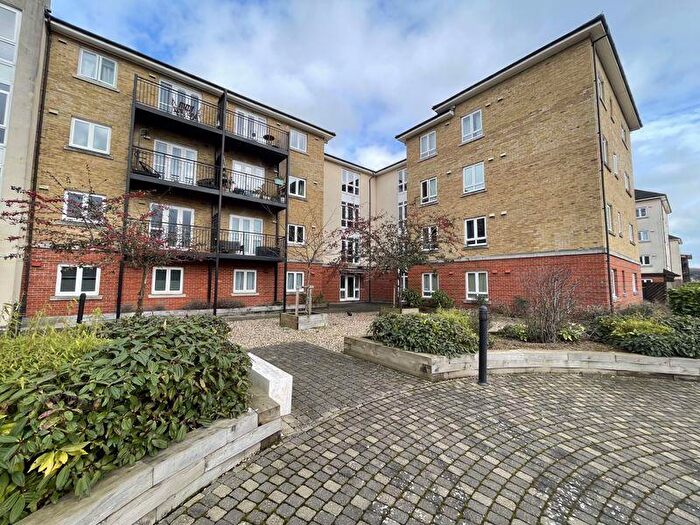 3 Bedroom Flat To Rent In Tadros Court, High Wycombe, HP13